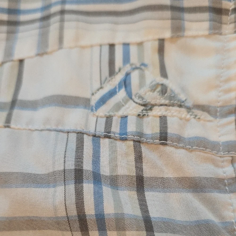 173 Quiksilver White and Blue Checkered Casual Button Up Shirt - Picture 4 of 11